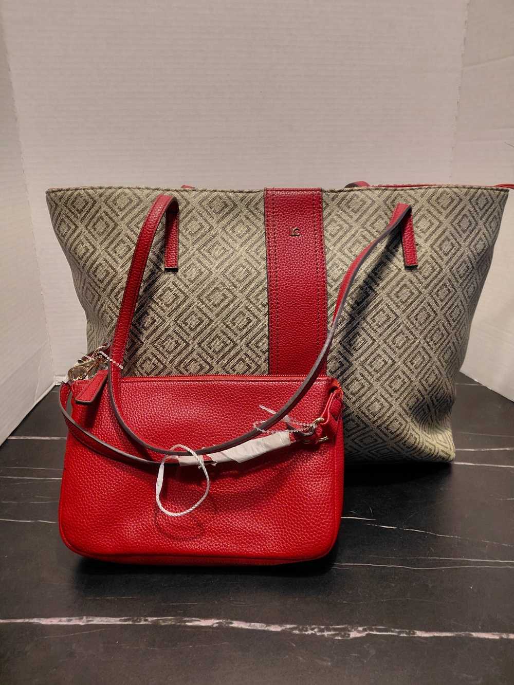 Liz Claiborne 2pc tote and handbag